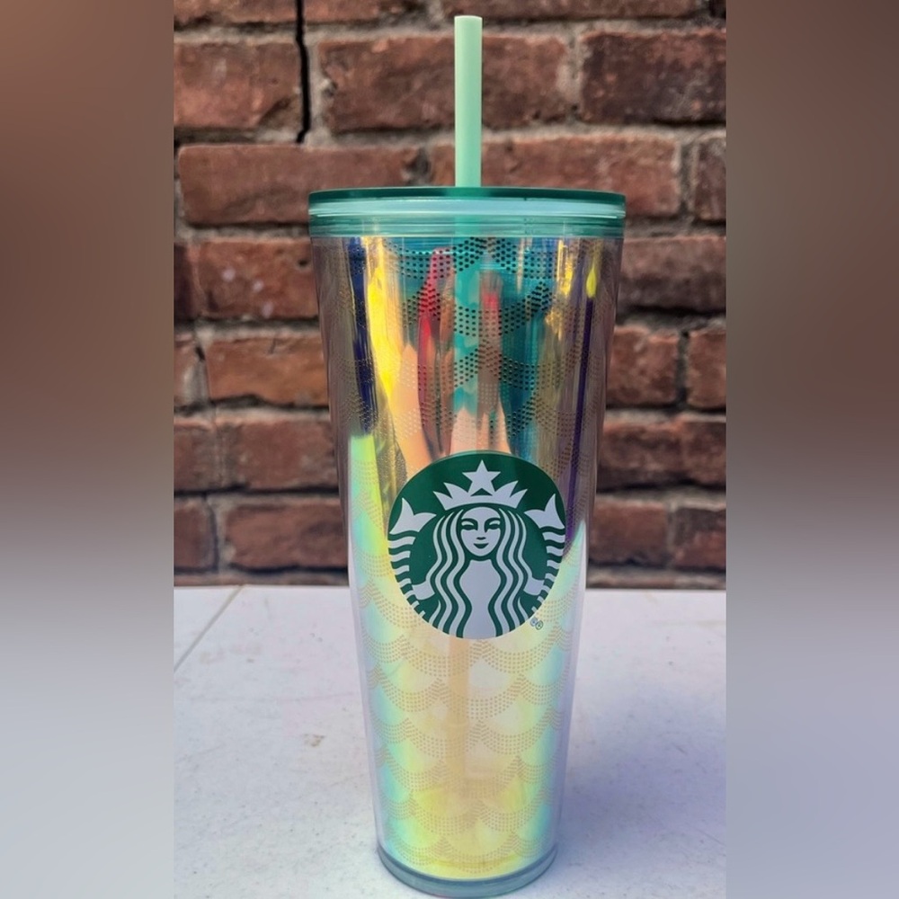Starbucks Tumbler Mermaid 24oz
Iridescent Siren Scales Venti Cold cup
